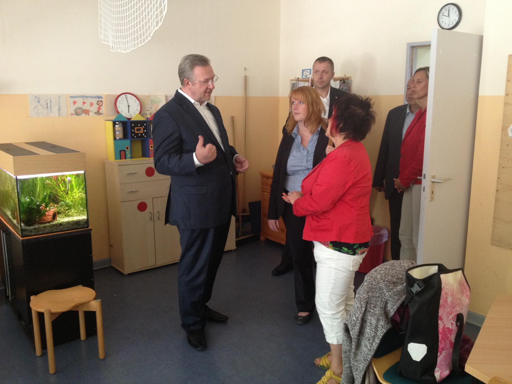 Frank Henkel im Familenzentrum Deborah