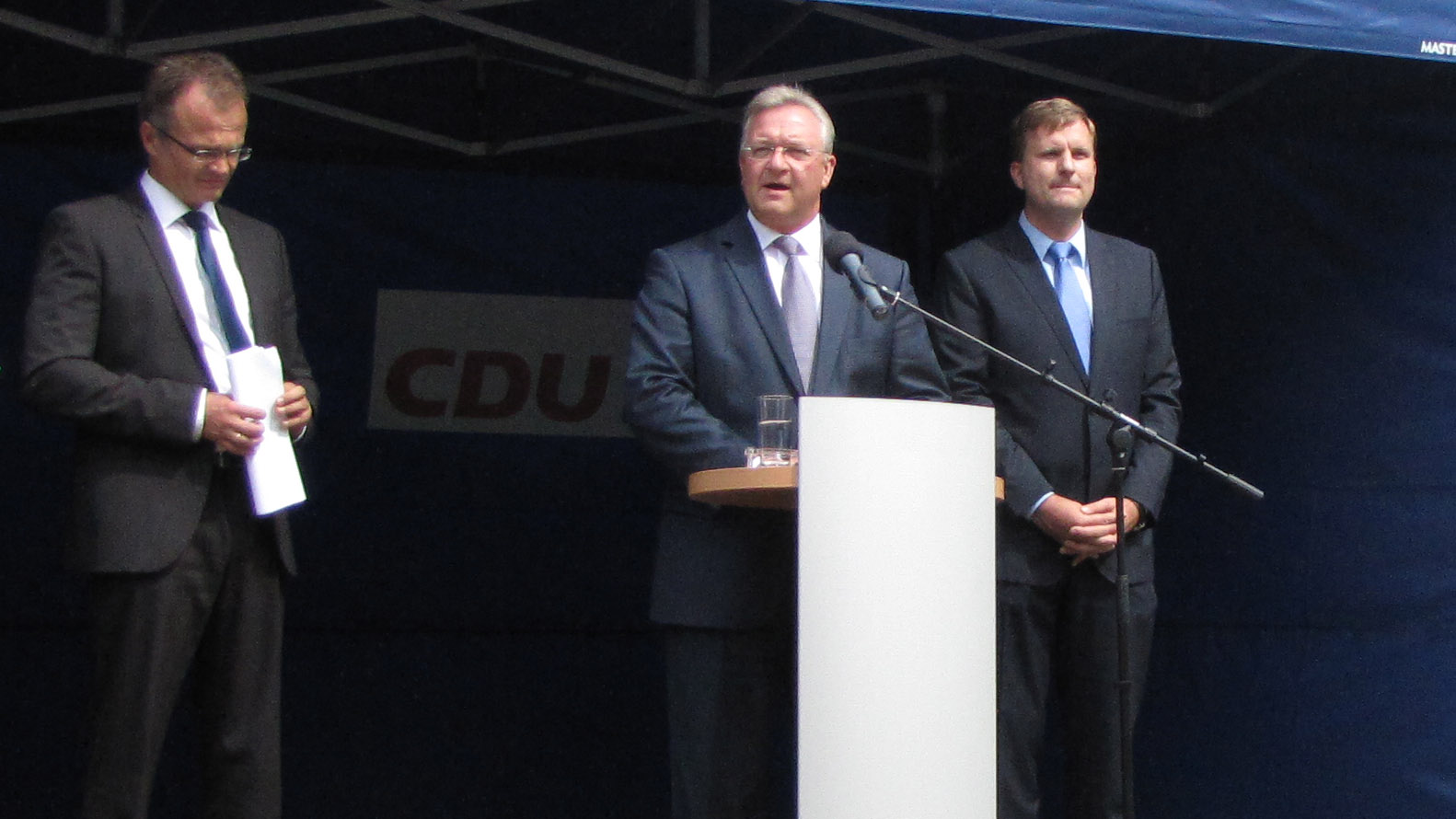 Frank Henkel gedenkt der Opfer der Teilung Deutschlands