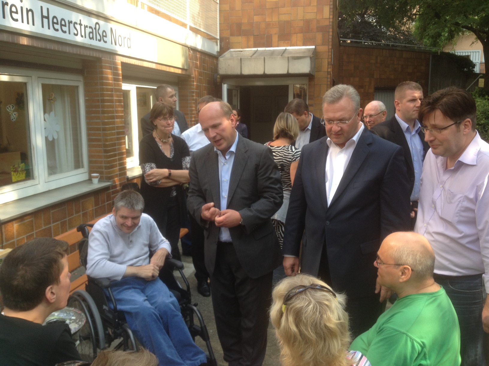 Frank Henkel und Kai Wegner bei den Johannitern