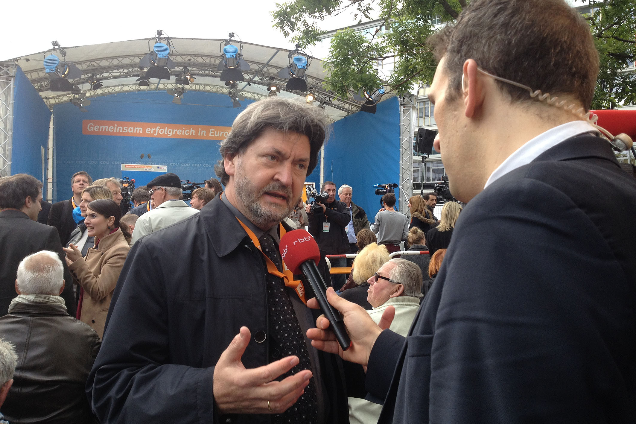 Joachim Zeller auf dem Europafest 2014 im Fernsehinterview